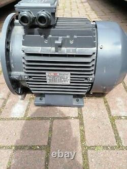 5.5KW 7.5 HP Three (3) Phase Electric Motor 1400 RPM 4 Pole IE2 Efficiency NEW