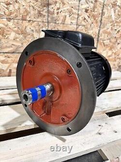 5.5kW (7.5HP) 3-Phase AC Electric Motor B5 Flange 2840RPM 2-Pole 132S Frame