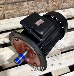 5.5kW (7.5HP) 3-Phase AC Electric Motor B5 Flange 2840RPM 2-Pole 132S Frame