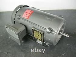 Baldor VM7031A Electric Motor 3/4 HP, 1140 RPM, 3 PH 208-230/460V 56C frame