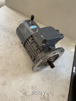 ELECTRIC MOTOR 0.55kW BRAKED 3 PHASE MS8014 STOCK K3922