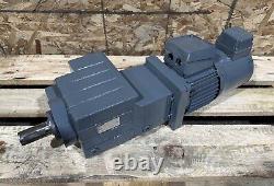 Lenze 3-Phase Electric Motor VERY SLOW 13RPM Gearbox Gear Reducer 267Nm 0.37kW