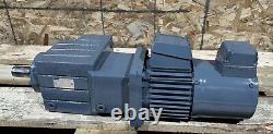 Lenze 3-Phase Electric Motor VERY SLOW 13RPM Gearbox Gear Reducer 267Nm 0.37kW