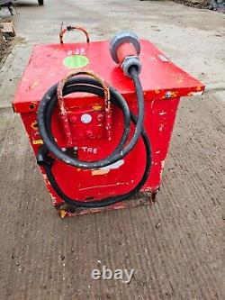 Red 10 KVA 3 Three phase 400 110 volt Electrical Site Transformer £150+vat TR8