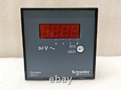 Schneider Electric Conzerv Dm3210 Three Phase Voltmeter