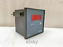 Schneider Electric Conzerv Dm3210 Three Phase Voltmeter