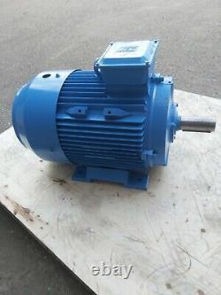 TEC 22kW 2-Pole 2940RPM AC Electric Motor 180M B3 Foot 400/690v