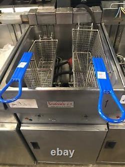 Valentine Single Tank Twin Basket Free Standing Electric Fryer Three Phase