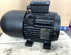 WEG 4kW (5.5HP) AC Electric Motor with Brake 2900RPM 2-Pole B3 Foot 112M